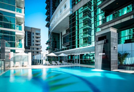 포 포인츠 바이 쉐라톤 샤르자