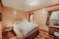 Glacier Springs Cabin #21 - This Family Home Says Cabin in the Country!