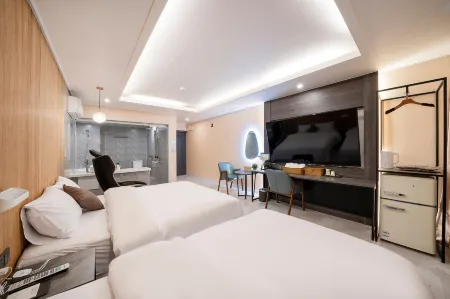 Hwaseong Wolmun Hotel the May Отели в г. Хвасон