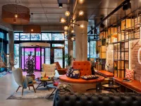 Moxy Duesseldorf South Отели рядом с достопримечательностью «Хольтхаузен»