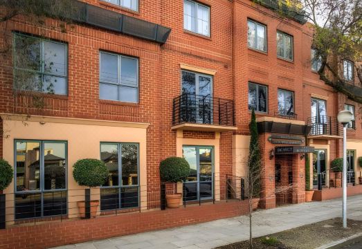 마제스틱 타인트 스트리트 아파트먼트