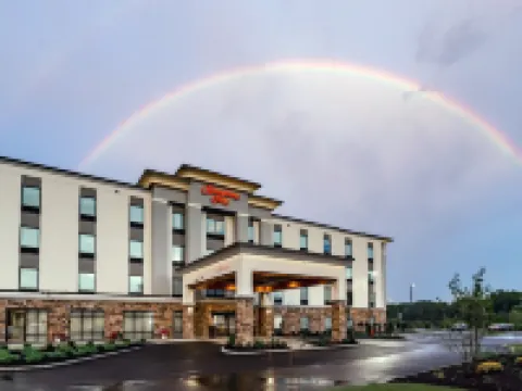 Hampton Inn Madison Hotels in Lake County