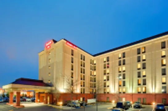 Hampton Inn Boston Logan Airport Hotel di 
