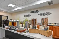 Doubletree by Hilton Hattiesburg - breakfast