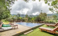 Van House Hotels in Lembang