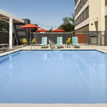 Home2 Suites by Hilton Clovis Fresno Airport