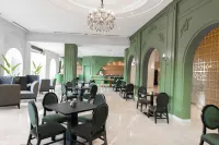 Levatio Suites Muscat, a member of Radisson Individuals - พร้อมระเบียง