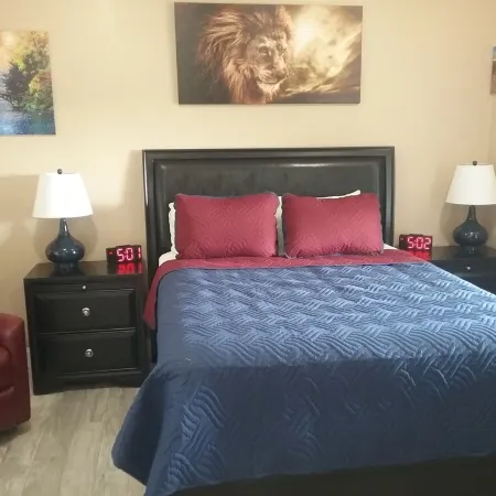 1 Br Full Kitchen Starting at $99Mountain Views, Pet Friendly on 4 Acres!