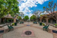 beautiful and quiet/2 beds/2baths house