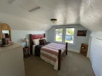 Cozy home minutes from downtown and close to the Big Horn Mountains.