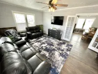 The Cottonwood Cottage - Farmhouse Charm and Comfort.