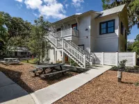 Old Town Bluffton 1 bedroom 1 bath apartment Hotels in Bluffton