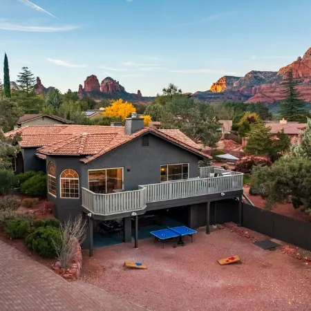 Uptown Sparks - 5Br 5BA Wow Views! Heated Pool, Spa, GamesRm, Walk into Town