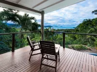 Private Stone House Hotels in Cannonvale