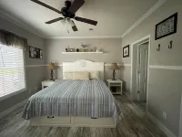 Sportsman's Bluff sits high above a deepwater canal with the river minutes away! Hotels in Welaka