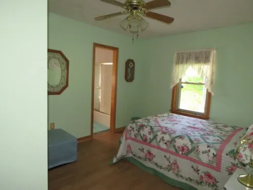 2-Bedroom Vacation Home Minutes Away from Greencastle and Depauw Campus