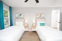 Gorgeous Bungalow Minutes from Airport & ATL