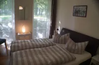 Holiday in the castle park Hohen Niendorf with terrace & view to the Baltic Sea