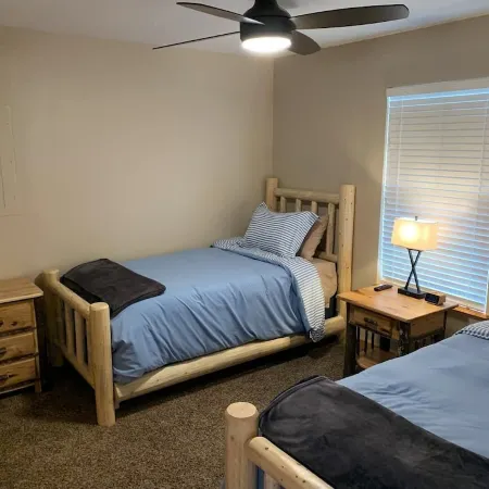 Cozy Cabin with Modern Amenities (Pet Friendly)