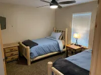 Cozy Cabin with Modern Amenities (Pet Friendly)