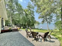 Relax and recharge! Cabin on a tranquil bay on Deer Lake is a perfect get away! イタスカのホテル