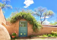 Historic Home of Taos Artist -Peak Season Dates Available! Best Location