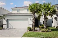 Beautiful home-private spa/pool 5BD 5.5 BA