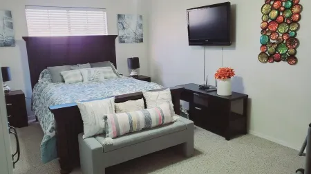 This amazing home boasts a wonderful open floor plan, a formal dining area. Отели в г. Сюрпрайз