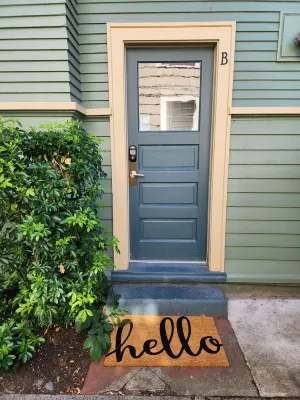 Wallingford 2 BR Comfy Apartment