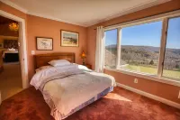 Twin Peaks in the Catskills Hotels in Roxbury