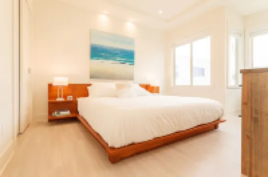 Luxury Beachfront Penthouse near SF (4)