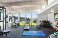 Amazing Waterfront home with spacious grounds in Seven Isles area of Las Olas