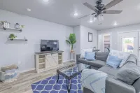 Charming 3-bedroom house near West End Shopping Center!