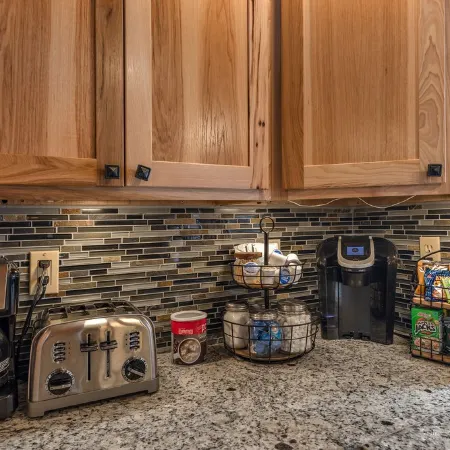 luxury log home mins from Lake George, w/ heated salt water pool!