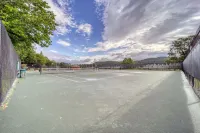 NEW Luxury at Sugar Ski - Extremely close to Slopes, Tubing, and Ice Skating