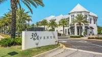 The Blue Palm at Inlet Beach • Steps to Beach & Pool • King Bed • 30A Florida