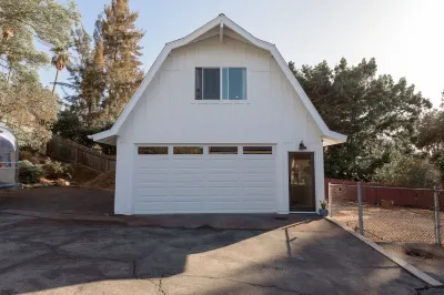 Buena Vista Barn • Modern, Clean & Quiet Hotels near Deer Park Monastery