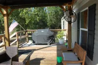 Fish from own dock or in Palatka, Visit Ocala National Forest, FU Gators 30+ min