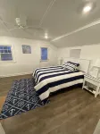 Adorable  Snug Harbor Cozy Cottage,Minutes to the beach(pet friendly) Các khách sạn gần The Contemporary Theater Company