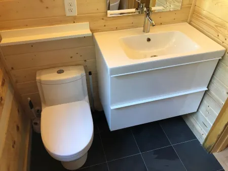 Cozy Cabin Near Grayson Highlands State Park