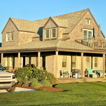 Have it all! The perfect Nantucket getaway for stunning ocean views and beaches!