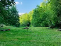 Creekside Cabin skiing/hiking & Appalachian Trail. Hotels in Mitchell County