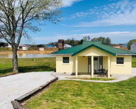 Vacationers' Delight at Conley Bottom