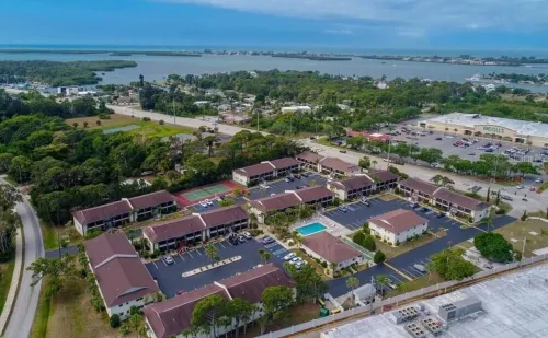 2 Br / 2 Ba 1st Floor Poolside Condo in Englewood /Manasota Key Fl Best Location Hoteles en Englewood