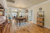 Secret Garden @ Seminole located in the heart of downtown Stuart, FL - 방갈로