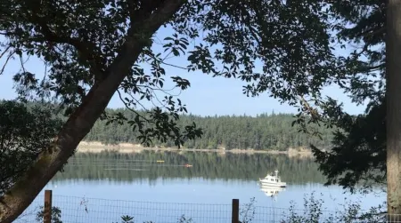 Marrowstone Waterfront Cottage