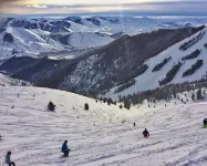 Luxury Ski Chalet with Mountain Views, Minutes to Ski Lifts
