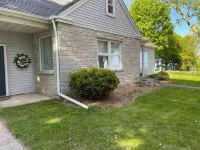 Roomy Quiet Home Overlooking Lake Michigan