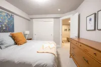 Modern+Spacious • Ski Winter Park • Private Hot • Family-Friendly • Evcharger Hotels in Tabernash