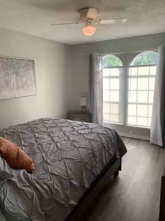 Cozy Townhouse in Quiet Area